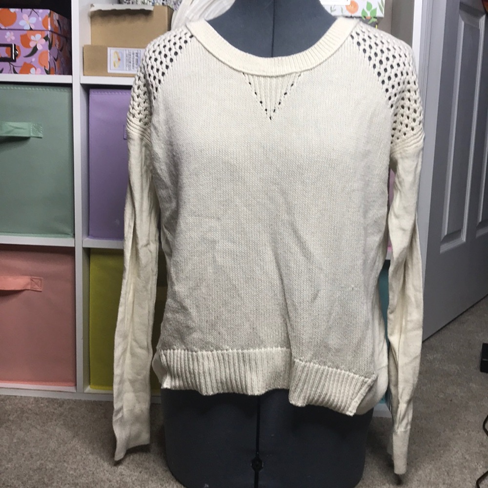 White Ivory Cream Sweater American Eagle Small